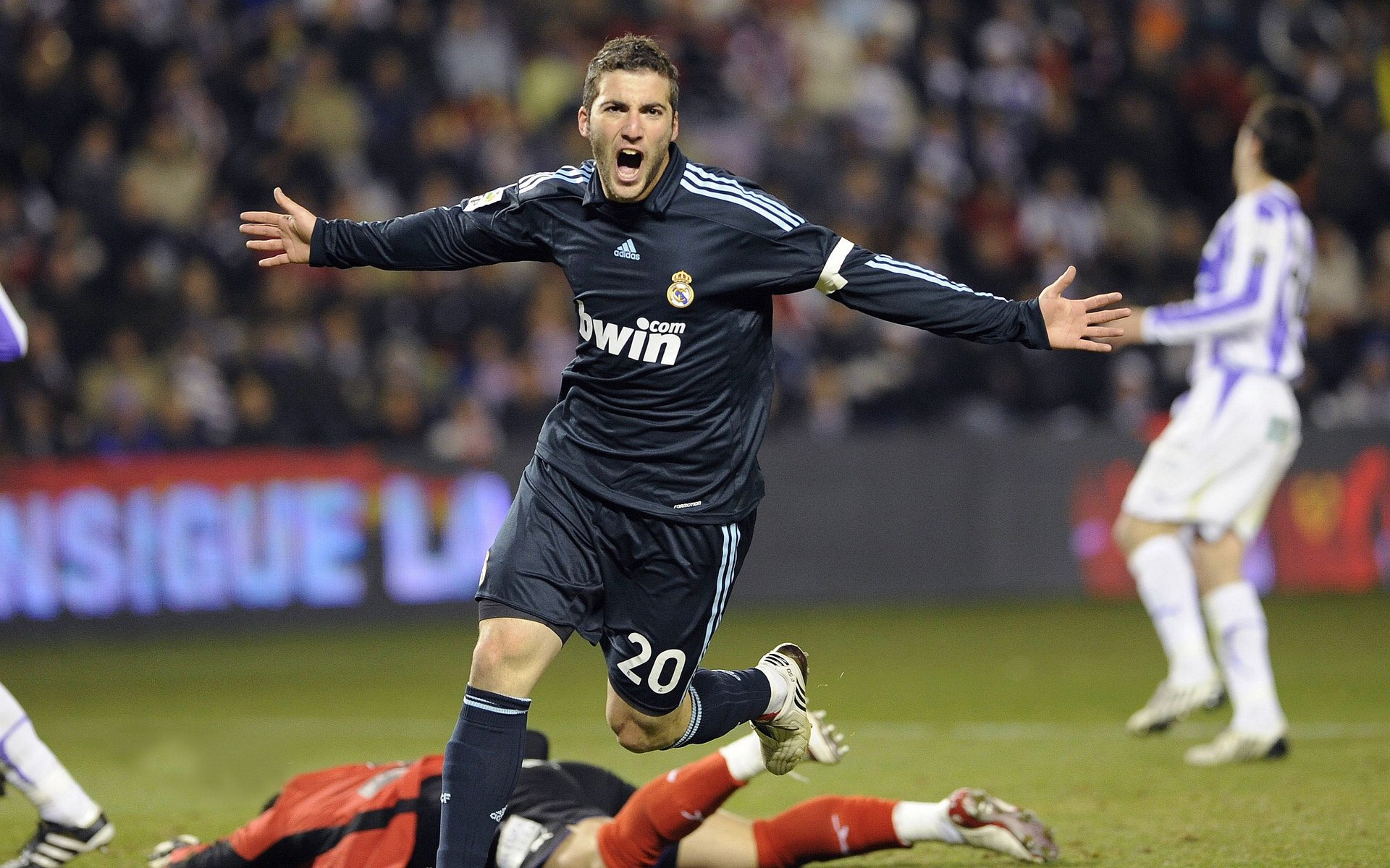 CS2枪法操作极致精彩，cs2枪法操作极致精彩动作